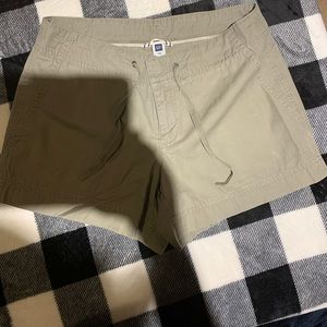 GAP khaki shorts